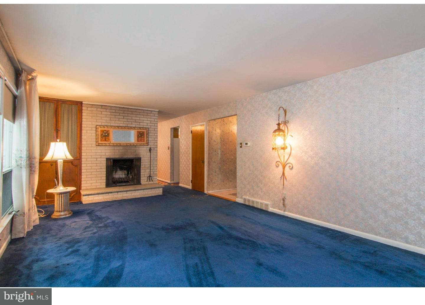 832 Pembroke Road Jenkintown, PA 19046 - Photo 4 of 25 Living Room