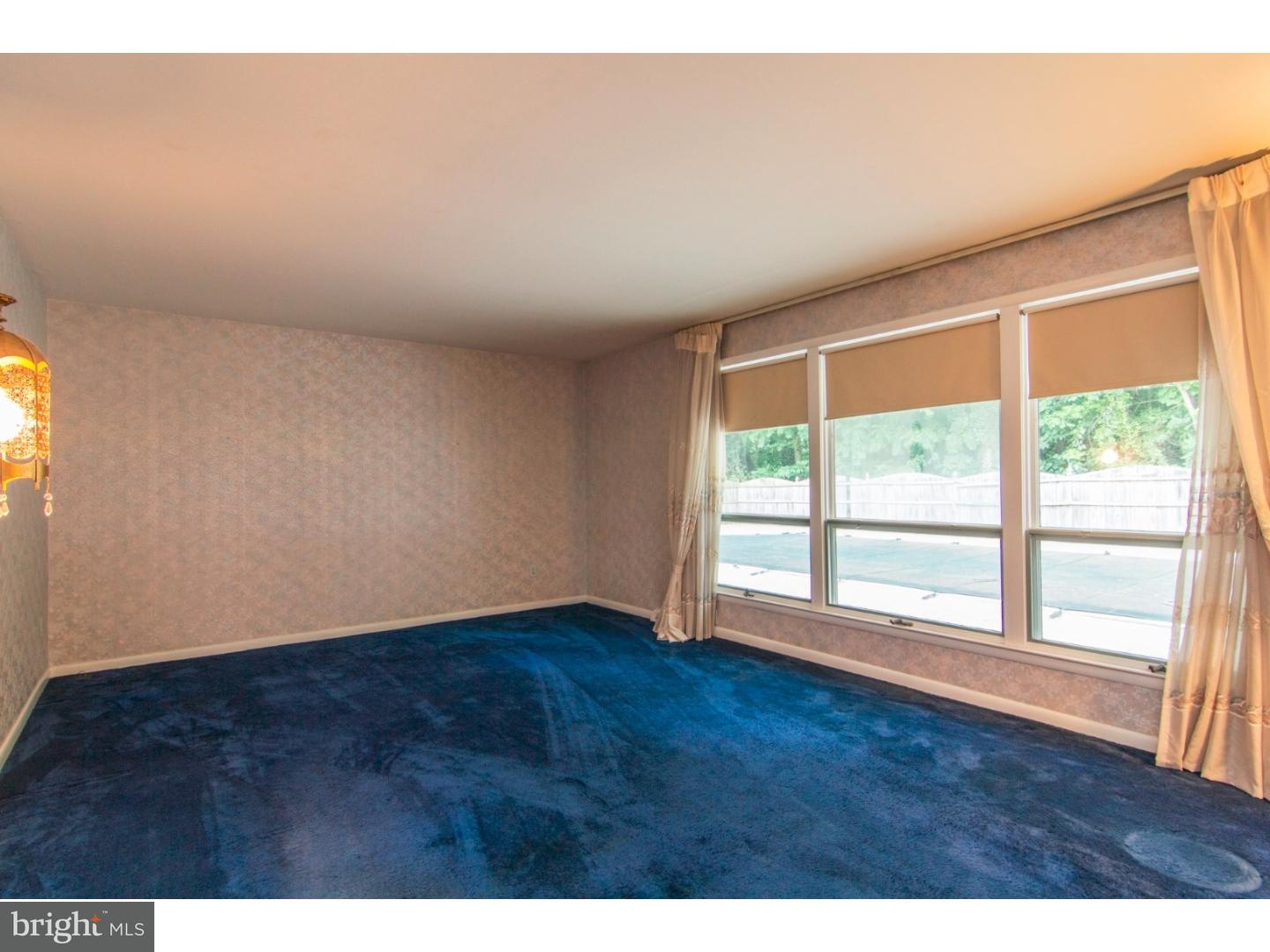 832 Pembroke Road Jenkintown, PA 19046 - Photo 5 of 25 Living Room