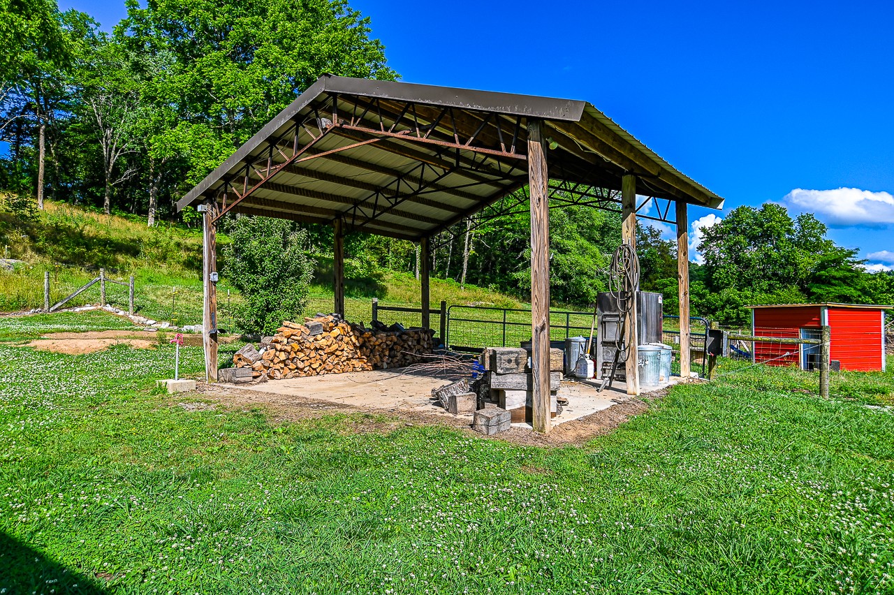 183 Lane Branch Road Fayetteville, TN 37334 - Photo 5 of 48 a view of a chair and table of the yard