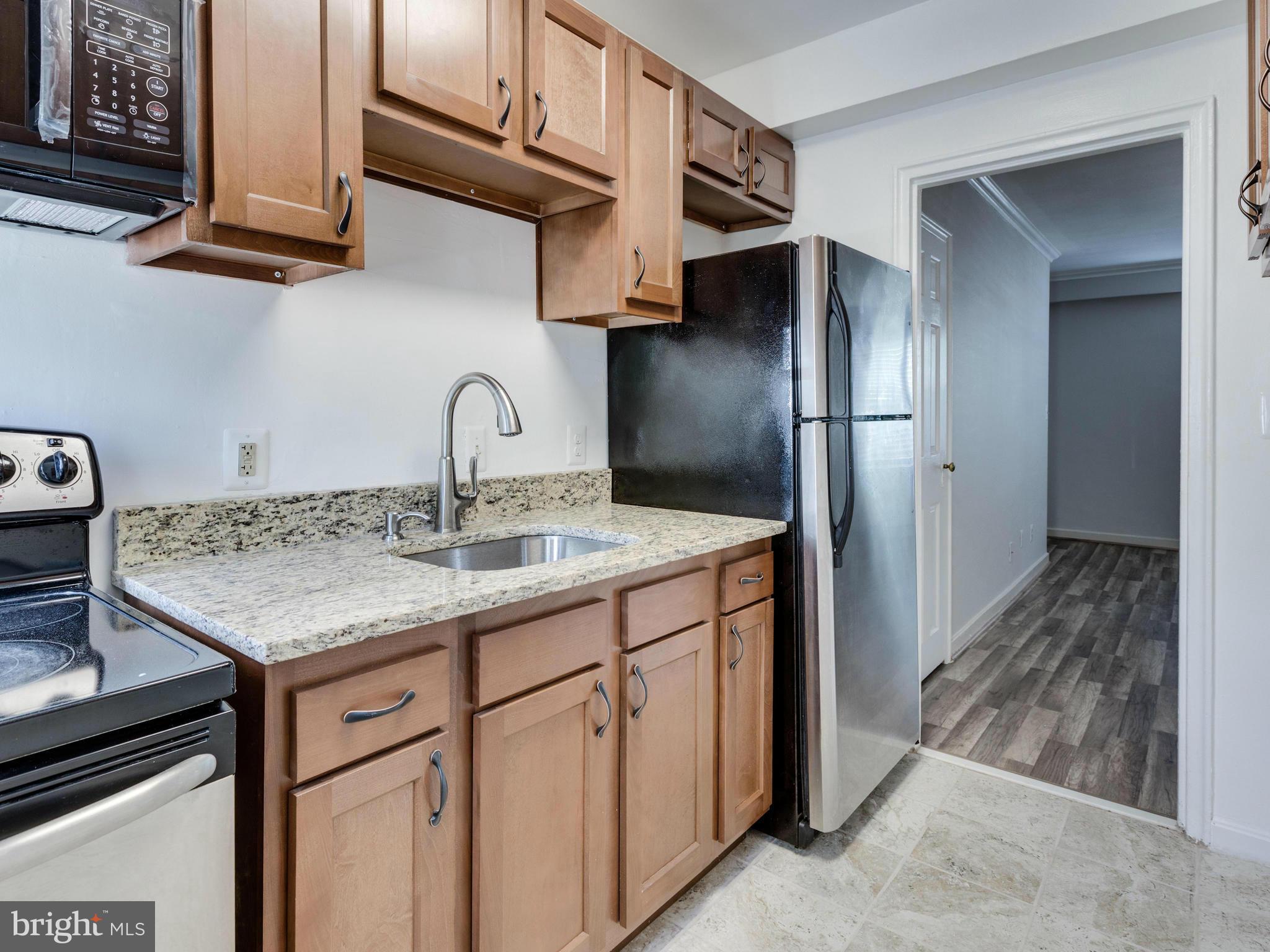 115 East Glebe Road, Unit A Alexandria, VA 22305 - Photo 9 of 19 Kitchen