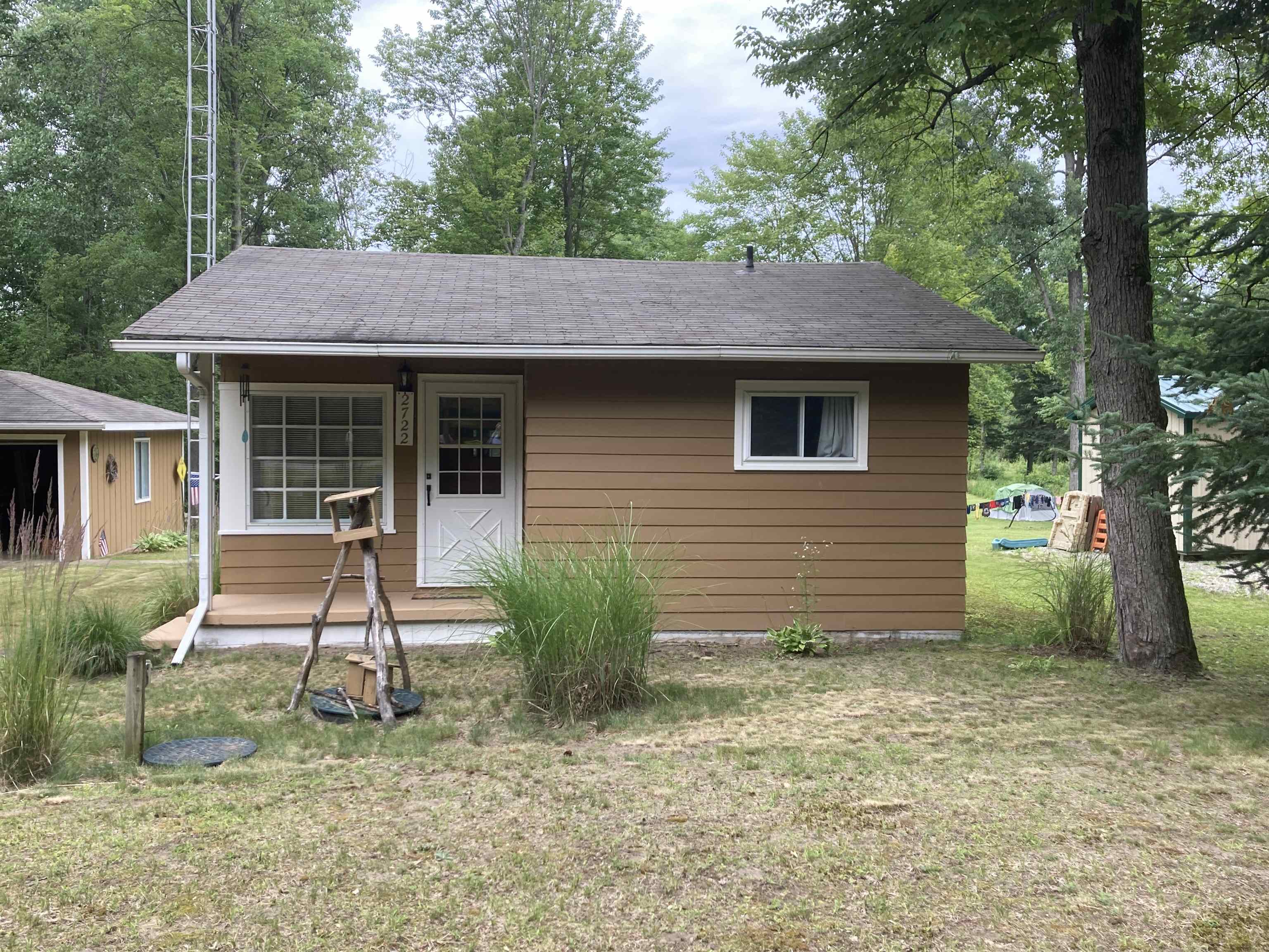 2722 South Whitney Beach Road Beaverton, MI 48612 - Photo 2 of 39 Gallery Image 2