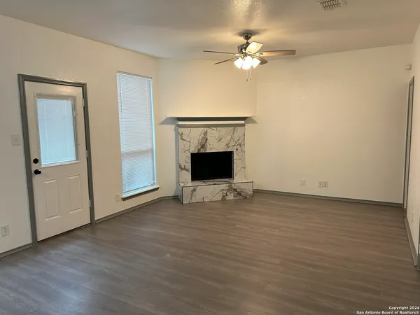 $1,800 | 7123 Norman Lane, San Antonio, TX 78240