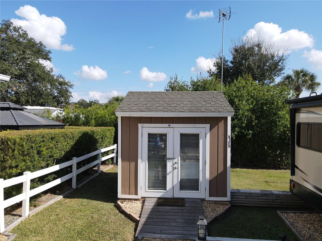 3175 Northeast 102nd Ave Road Silver Springs, FL 34488 - Photo 3 of 23