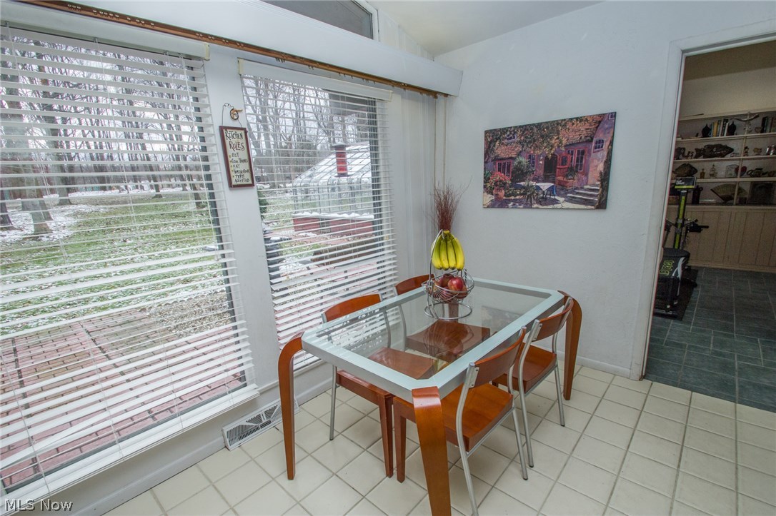 29150 South Woodland Road Pepper Pike, OH 44124 - Photo 7 of 28