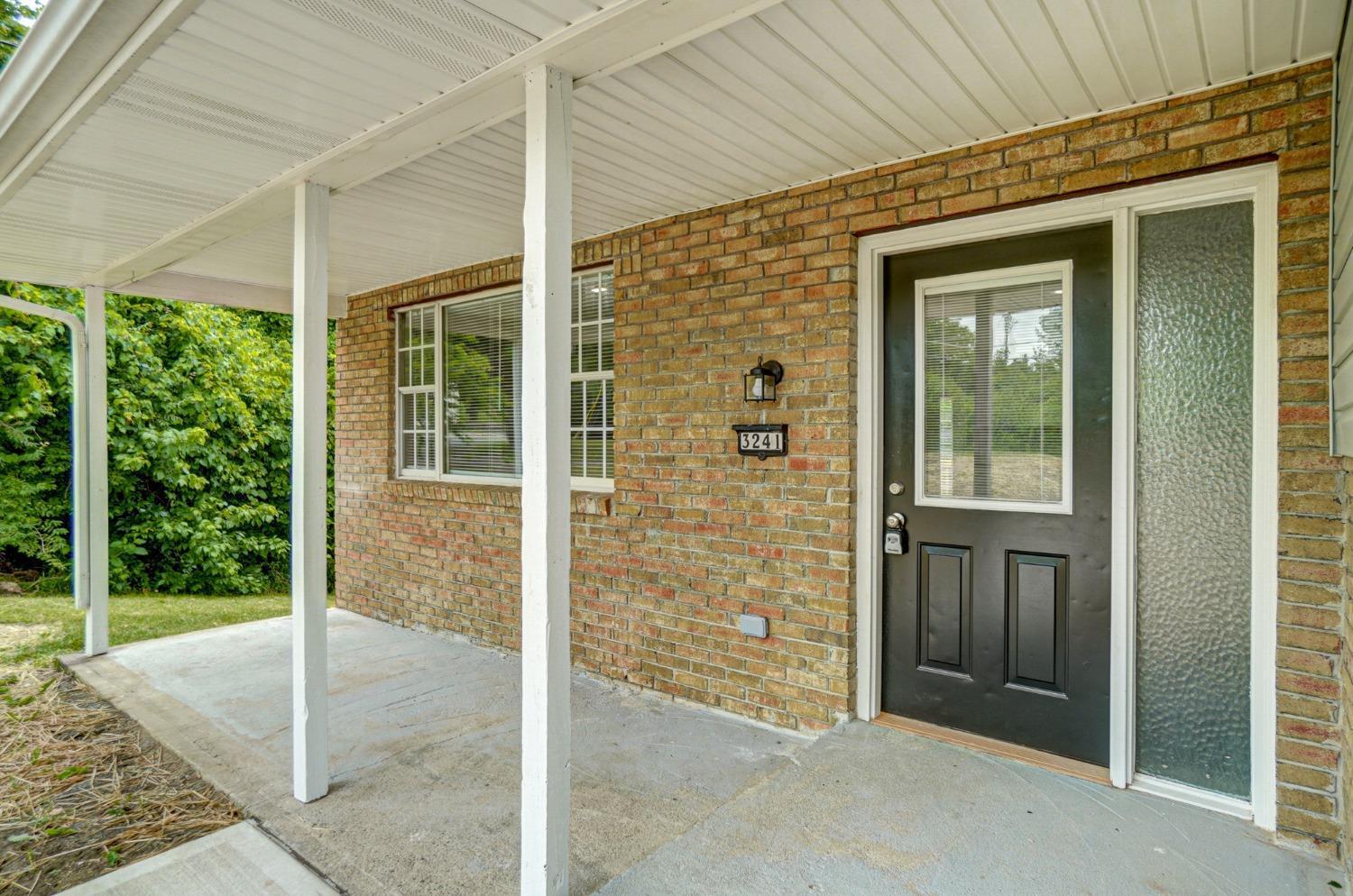 3241 Crest Road Cincinnati, OH 45251 - Photo 5 of 42