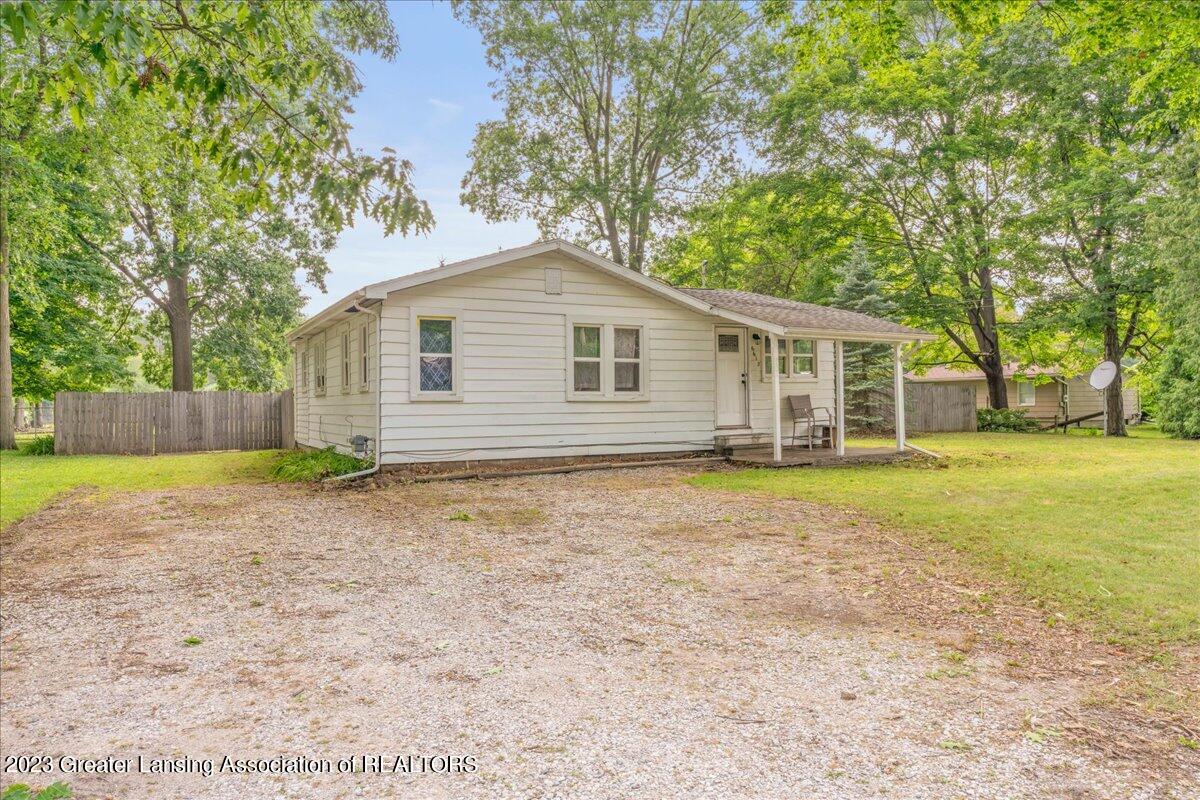 6612 Richard Road Lansing, MI 48911 - Photo 3 of 19 03-Media Jett-3