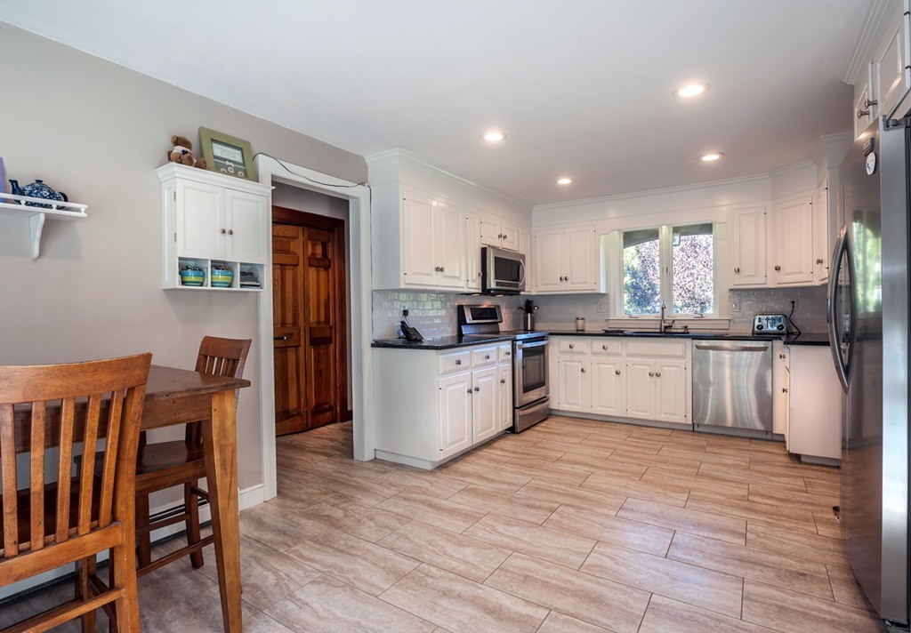 100 Olde Forge Road Hanover, MA 02339 - Photo 5 of 22 Gallery Image 5