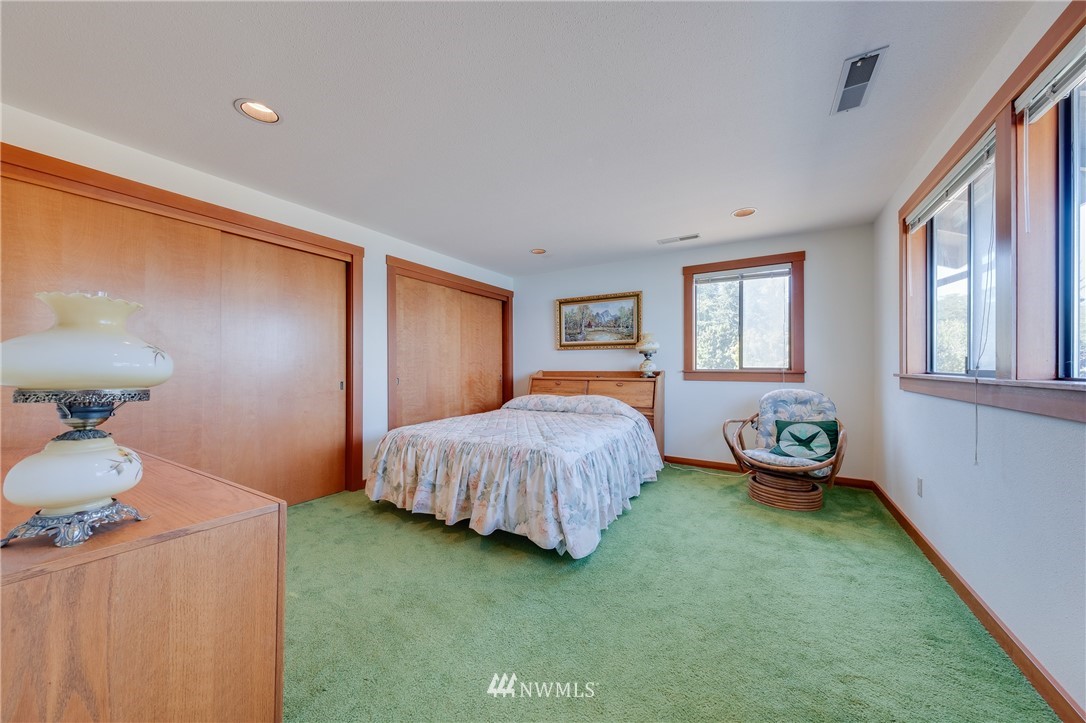 812 Stamford Road Southwest Lakebay, WA 98349 - Photo 18 of 25