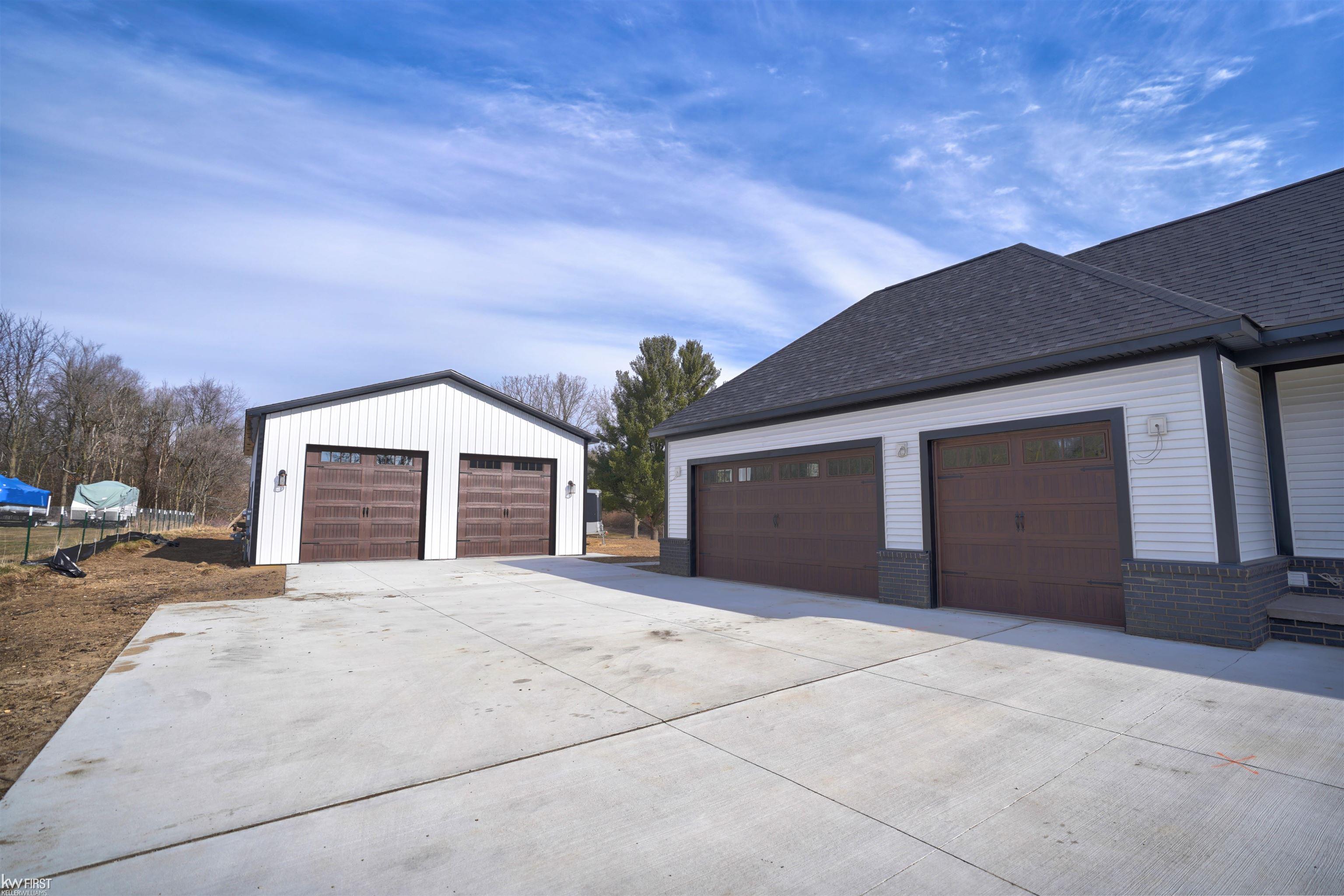 1378 Petts Road Fenton, MI 48430 - Photo 8 of 27 50102498-7.JPG