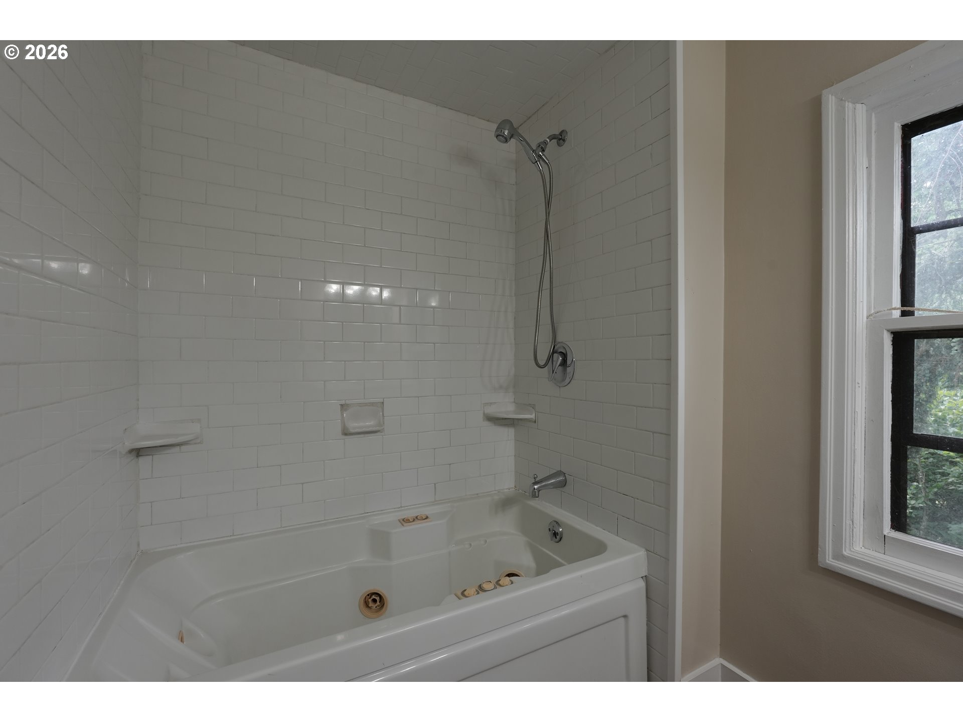 7925 Southwest 11th Avenue Portland, OR 97219 - Photo 24 of 39