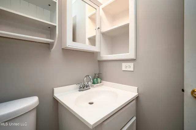 $249,000 | 700 Baytree Drive, Flowood, MS 39232