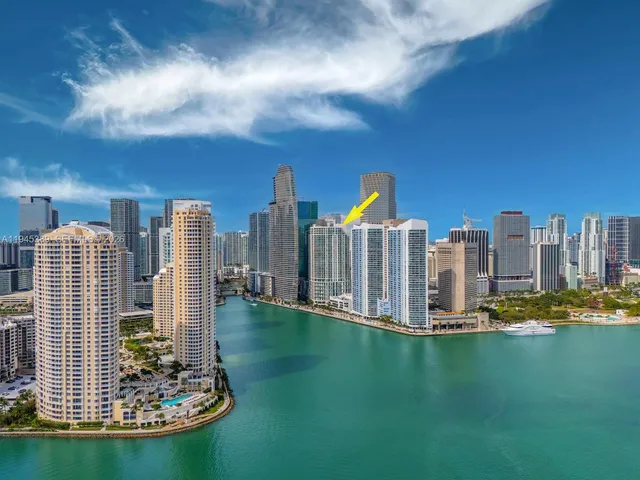 $3,500 | 300 South Biscayne Boulevard, Unit T2304, Miami, FL 33131