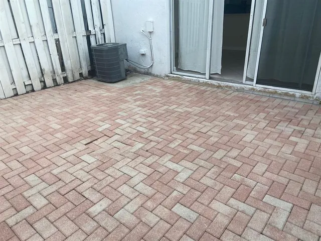 $3,100 | 15637 Southwest 41st Street, Hollywood, FL 33027