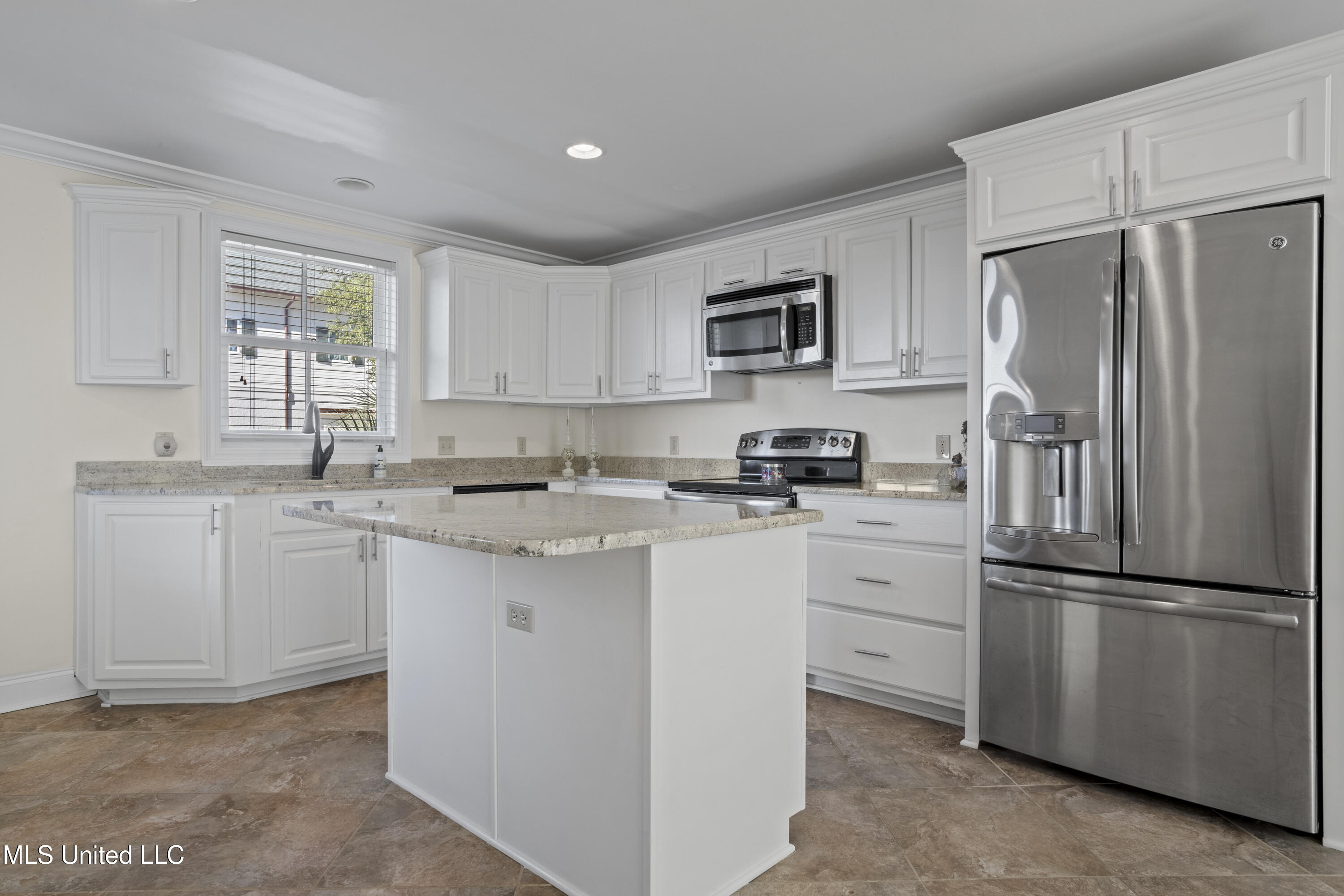 1016 Beach Boulevard Biloxi, MS 39530 - Photo 107 of 118 107