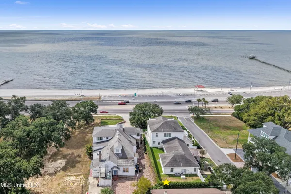 $1,495,000 | 1016 Beach Boulevard, Biloxi, MS 39530