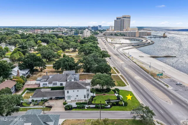 $1,650,000 | 1016 Beach Boulevard, Biloxi, MS 39530