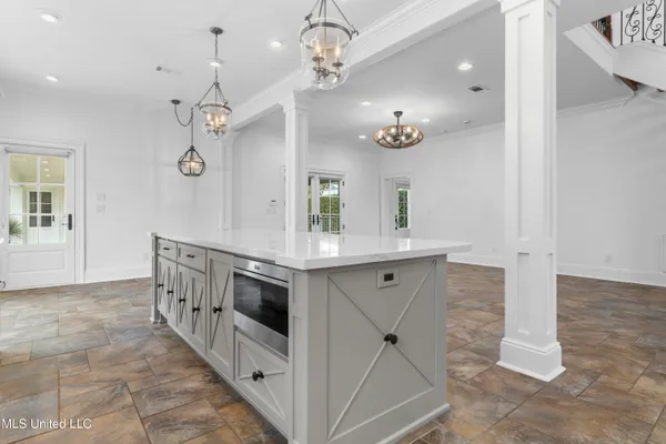 $1,495,000 | 1016 Beach Boulevard, Biloxi, MS 39530