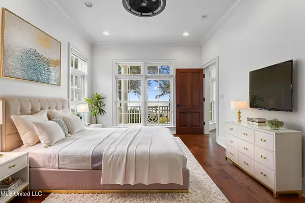 $1,495,000 | 1016 Beach Boulevard, Biloxi, MS 39530