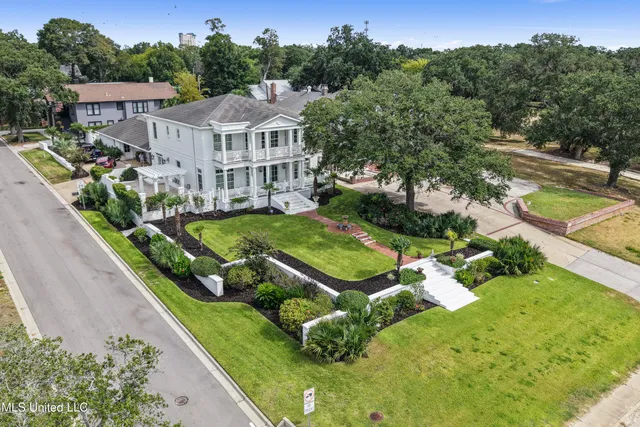 $1,650,000 | 1016 Beach Boulevard, Biloxi, MS 39530