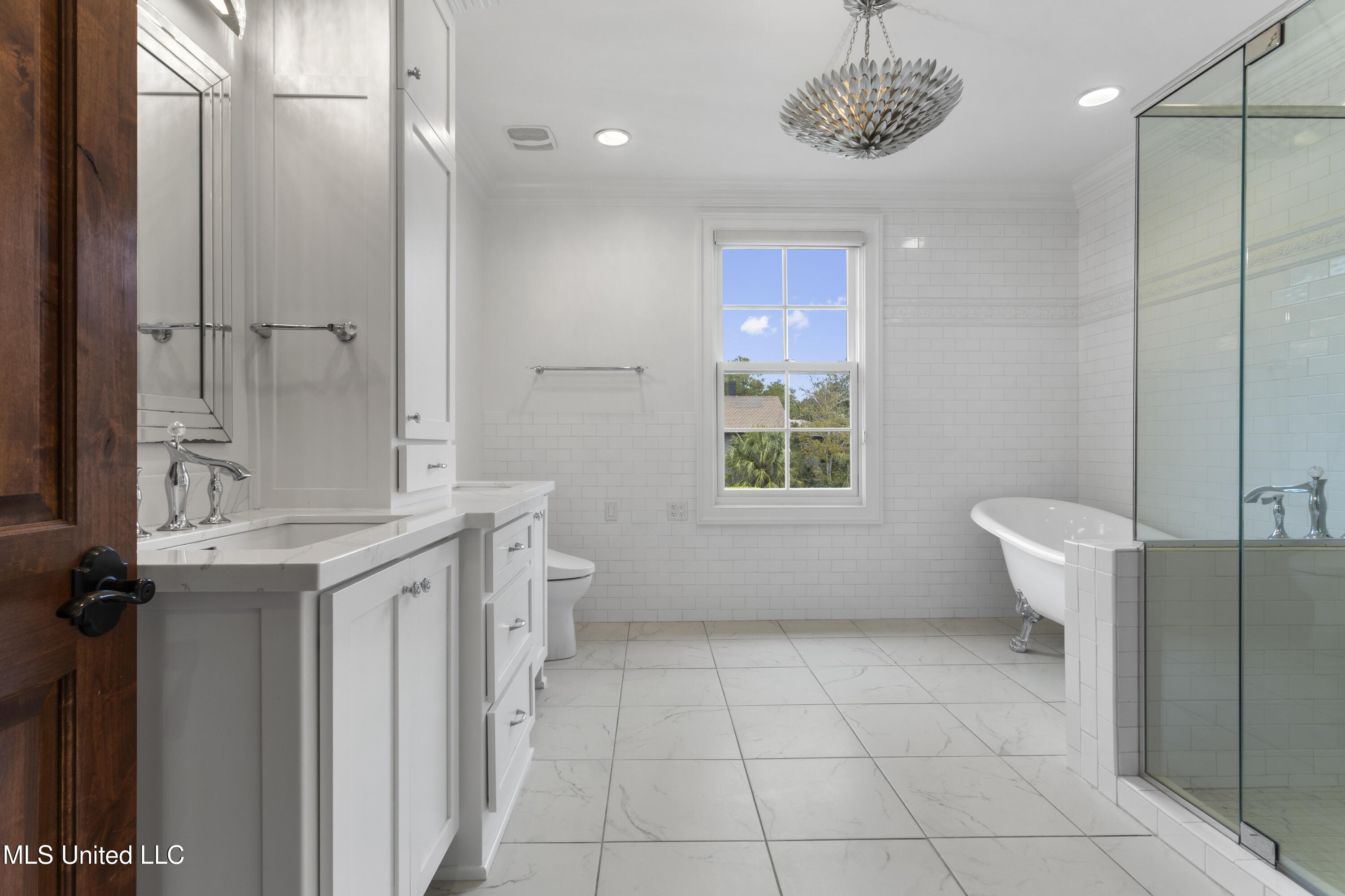 1016 Beach Boulevard Biloxi, MS 39530 - Photo 67 of 118 067