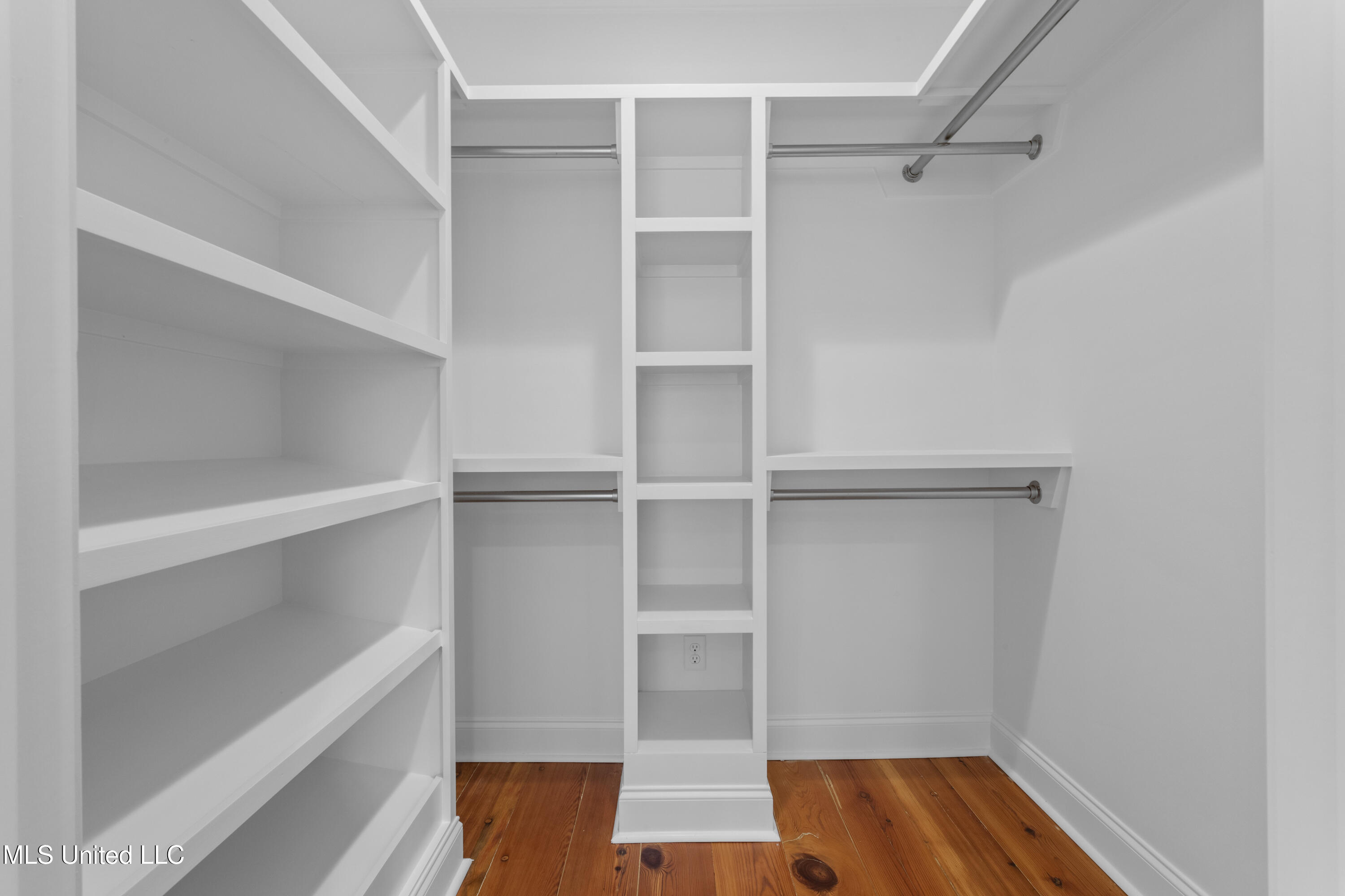 1016 Beach Boulevard Biloxi, MS 39530 - Photo 71 of 118 071