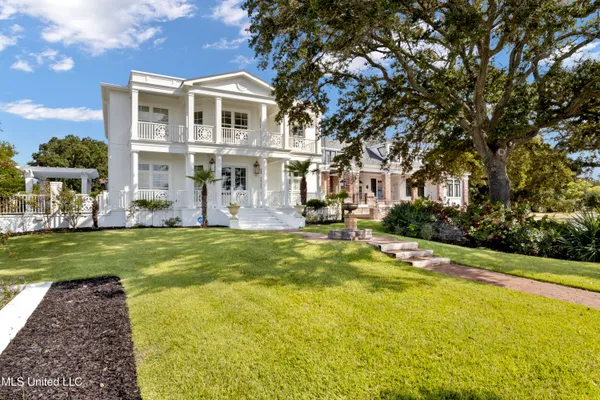$1,495,000 | 1016 Beach Boulevard, Biloxi, MS 39530
