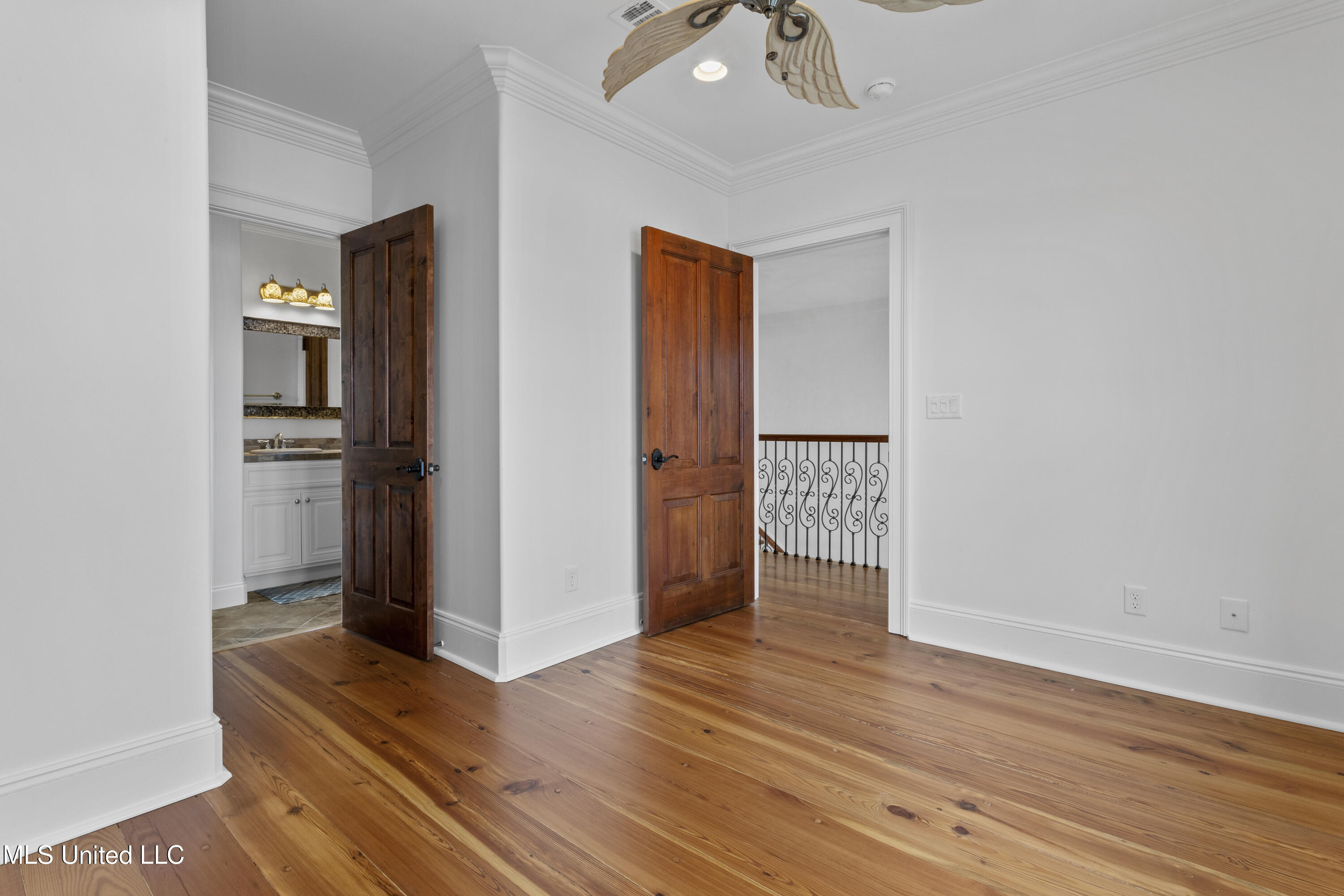 1016 Beach Boulevard Biloxi, MS 39530 - Photo 82 of 118 082