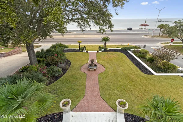 $1,495,000 | 1016 Beach Boulevard, Biloxi, MS 39530