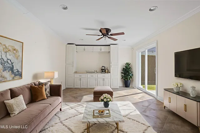 $1,650,000 | 1016 Beach Boulevard, Biloxi, MS 39530