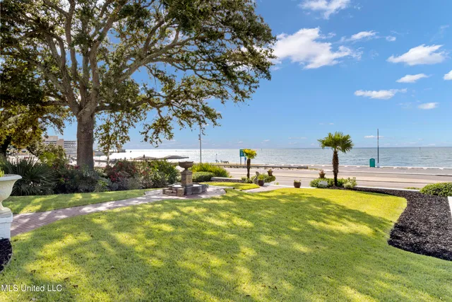 $1,650,000 | 1016 Beach Boulevard, Biloxi, MS 39530