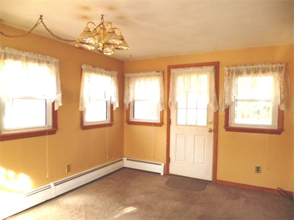 17 Fairmeadow Road Wilmington, MA 01887 - Photo 4 of 12 Gallery Image 4