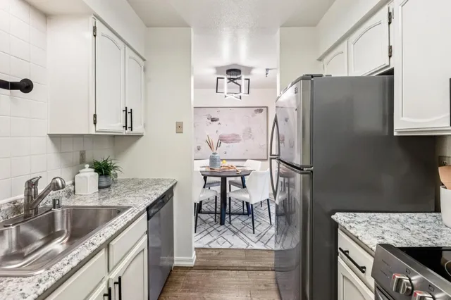 $649,000 | 711 South Bayshore Boulevard, Unit 23, San Mateo, CA 94401