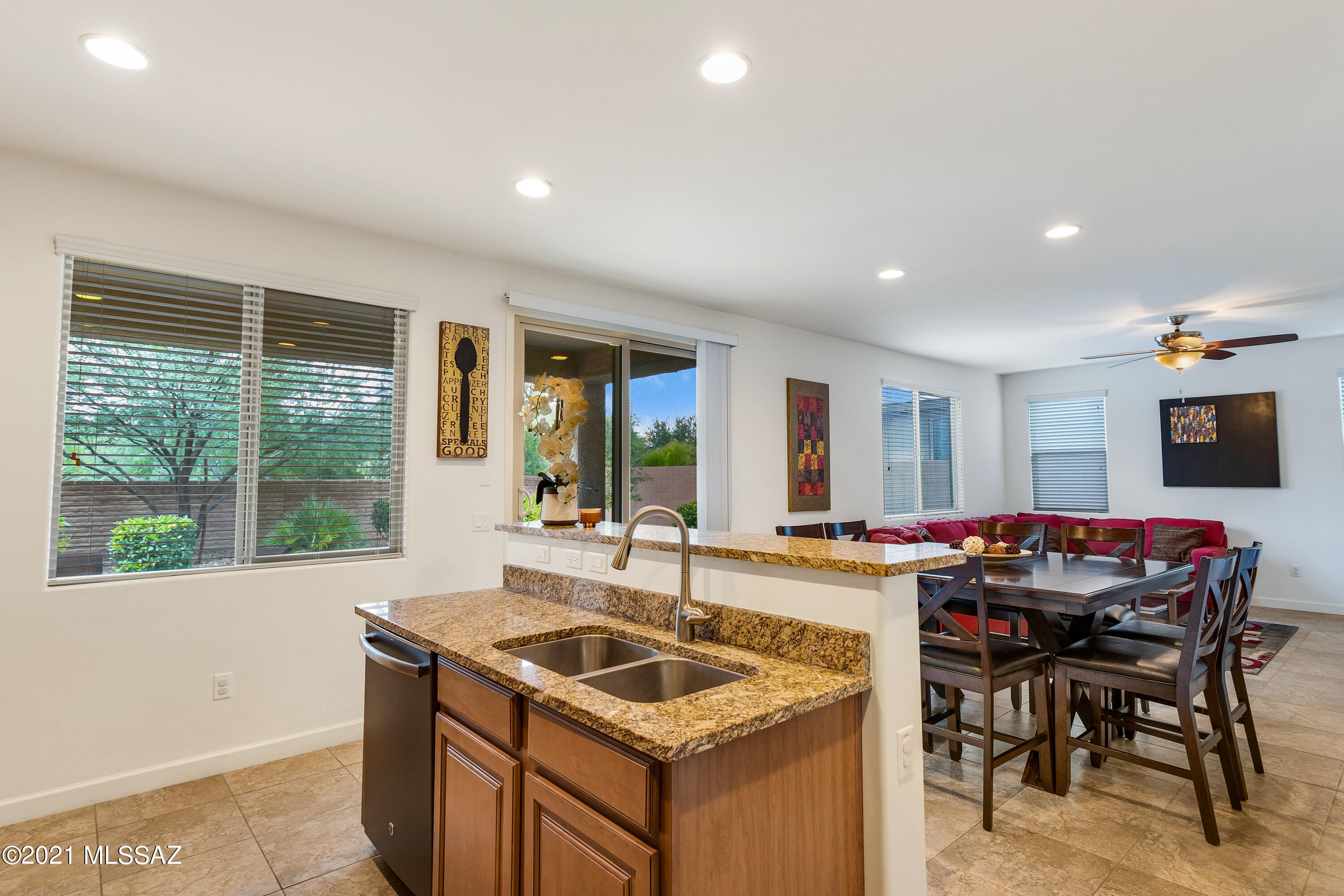 12927 North Shell Traders Court Tucson, AZ 85755 - Photo 8 of 29