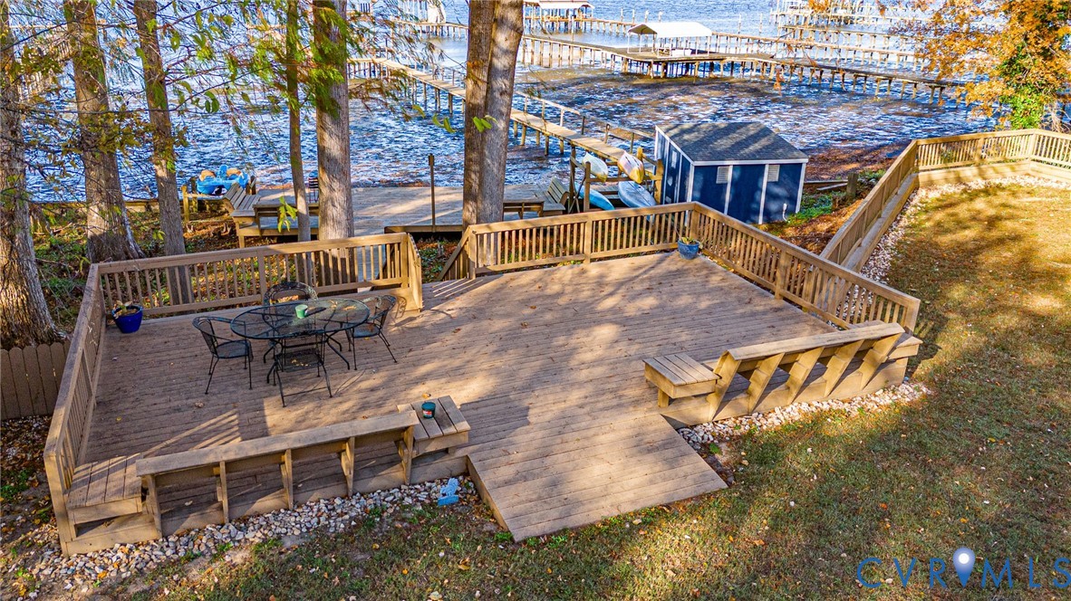 700 West Riverside Drive Lanexa, VA 23089 - Photo 6 of 44 a view of a patio with iron fence