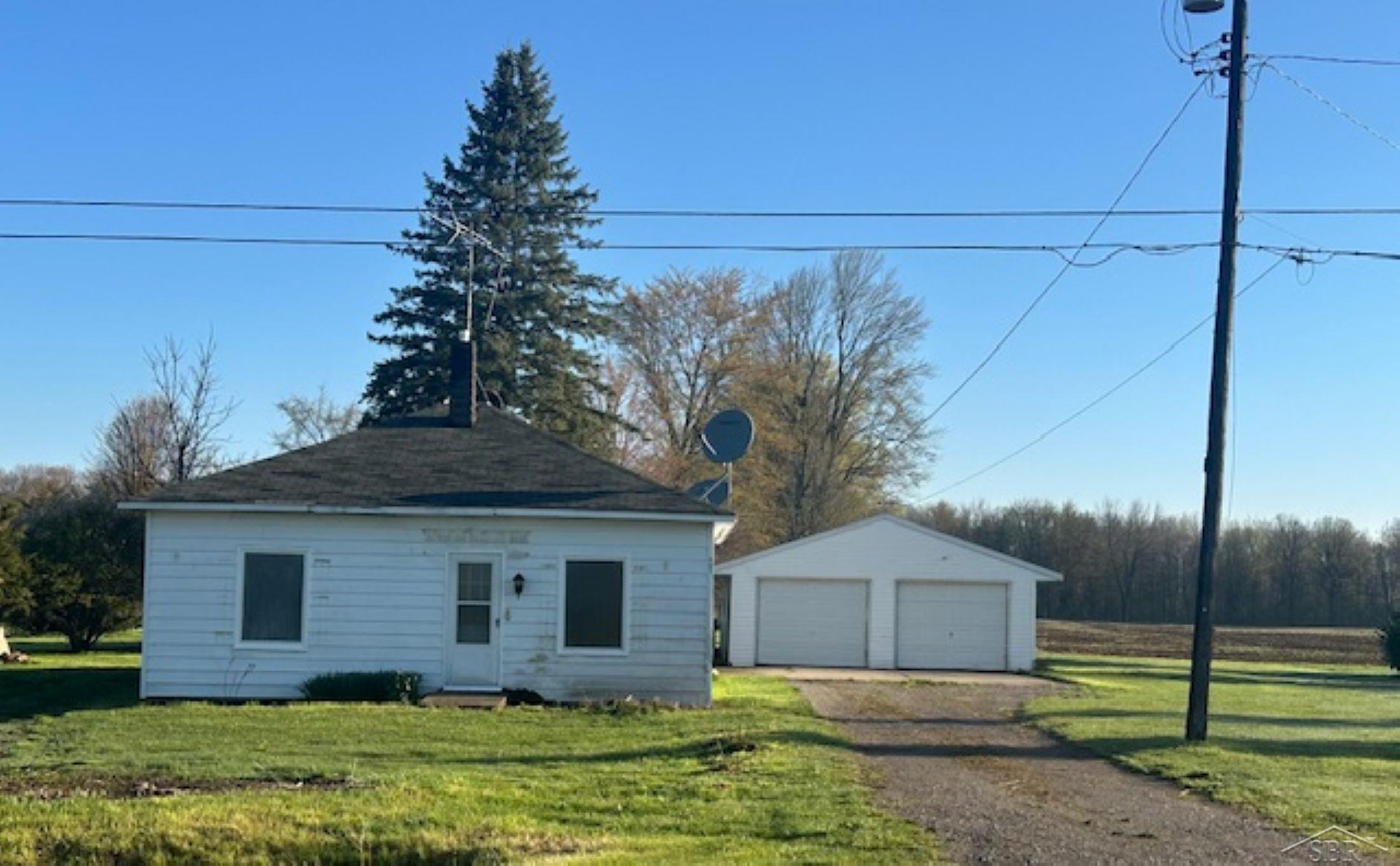 997 East Shaffer Road Hope, MI 48628 - Photo 2 of 18