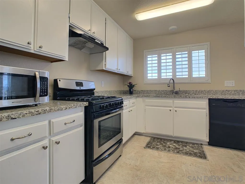 2260 Tokaj Road Spring Valley, CA 91977 - Photo 5 of 25 Gallery Image 5