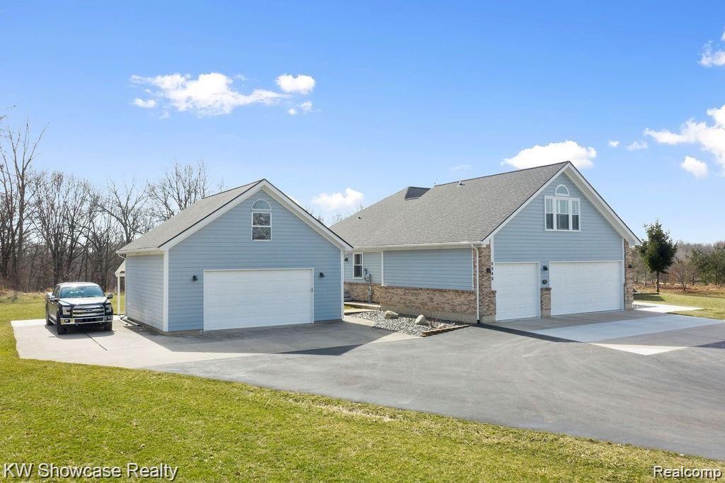 5342 Farley Road Clarkston, MI 48346 - Photo 6 of 47 DJI_0376.jpg