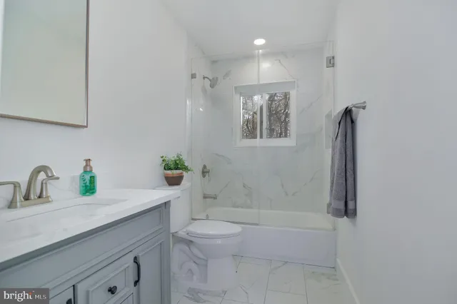 $887,900 | 2016 Spring Grove Drive, Accokeek, MD 20607