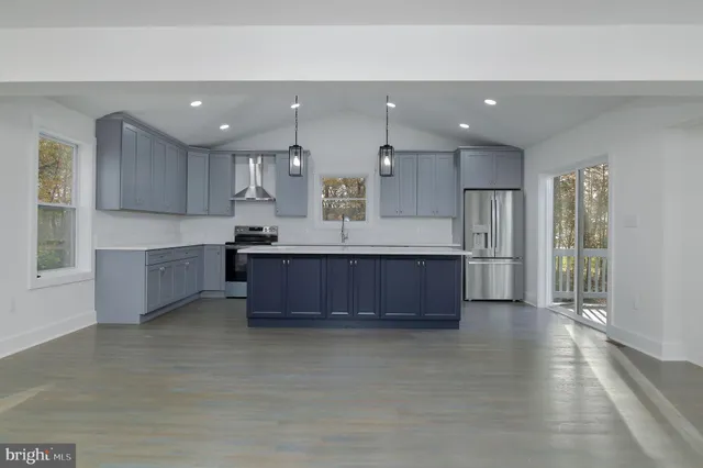 $887,900 | 2016 Spring Grove Drive, Accokeek, MD 20607