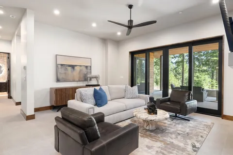 $5,195,000 | 9337 Heartwood Drive, Truckee, CA 96161