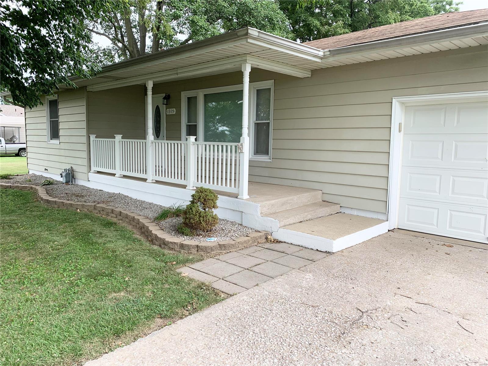 1315 Wilson Street South Roxana, IL 62087 - Photo 1 of 13