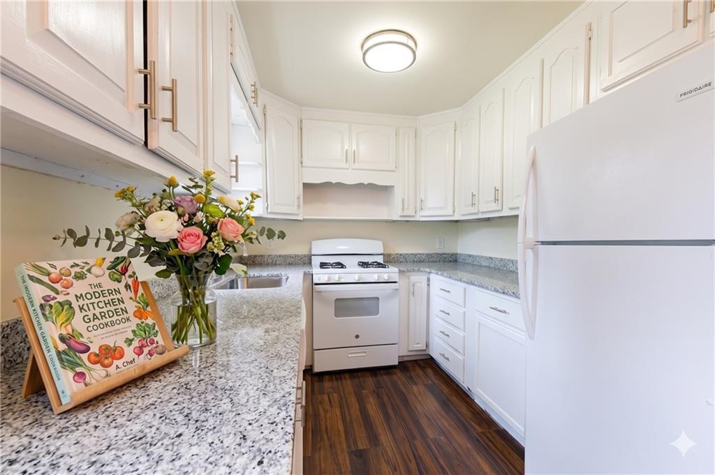 5791 Lisa Lane Austell, GA 30168 - Photo 3 of 22