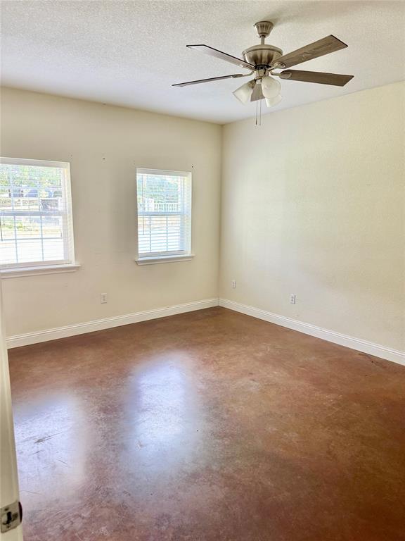 340 Lynch Bend Road Springtown, TX 76082 - Photo 8 of 19