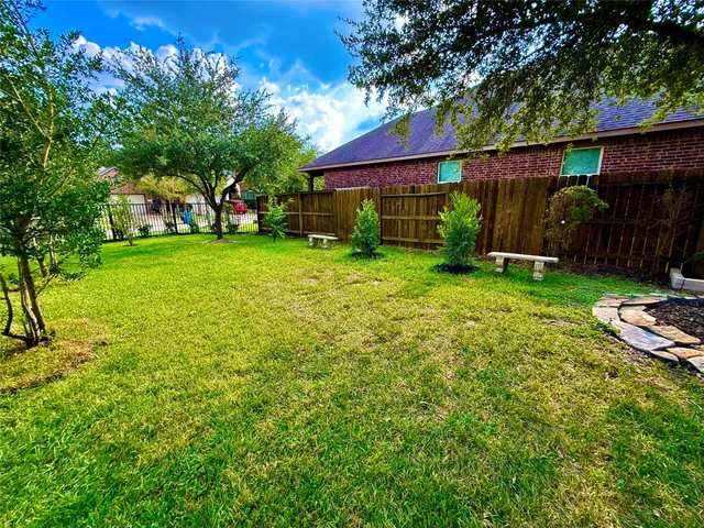 $2,850 | 19506 Mills Glen Drive, Cypress, TX 77433