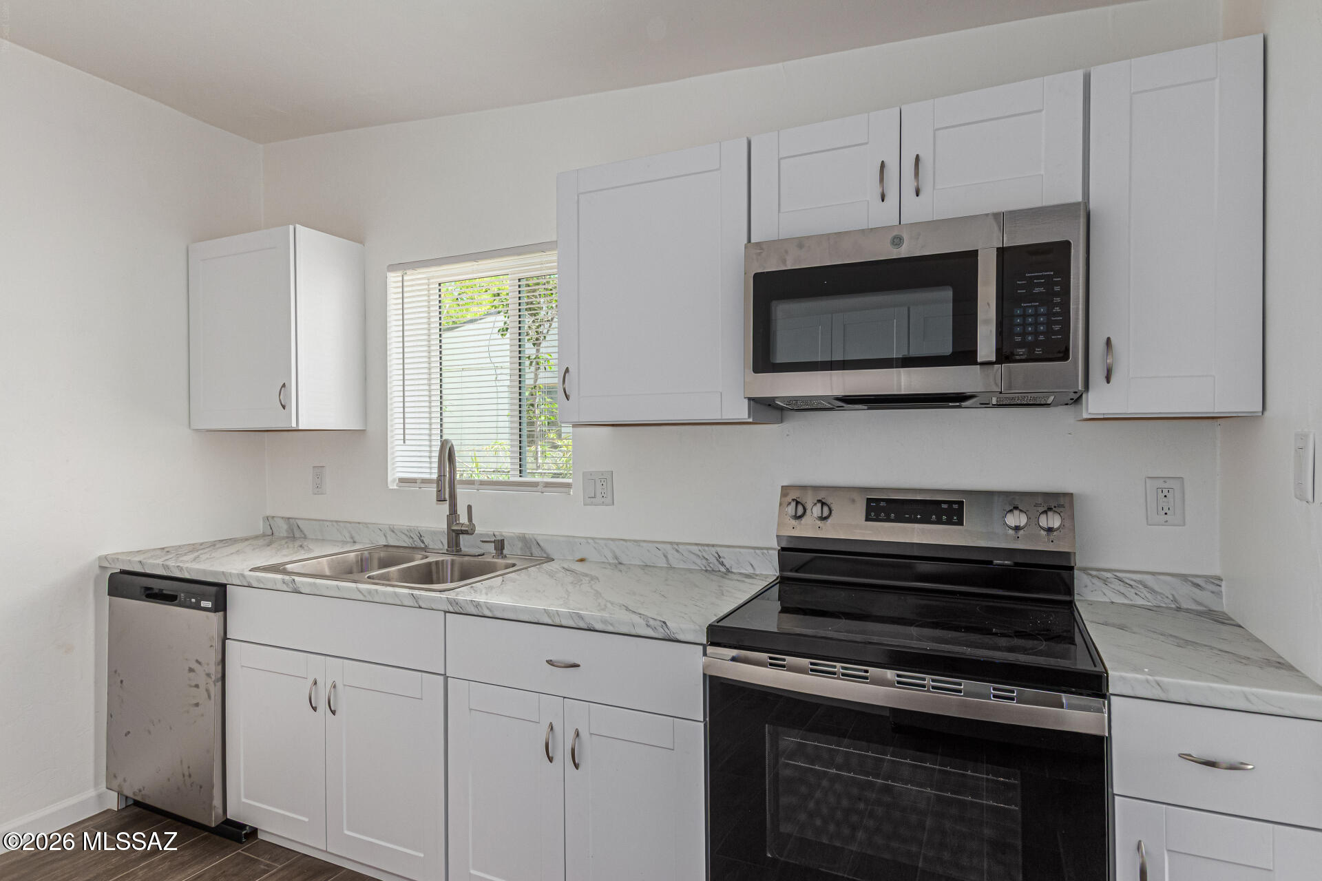 208 East 28th Street Tucson, AZ 85713 - Photo 10 of 27 11-28th