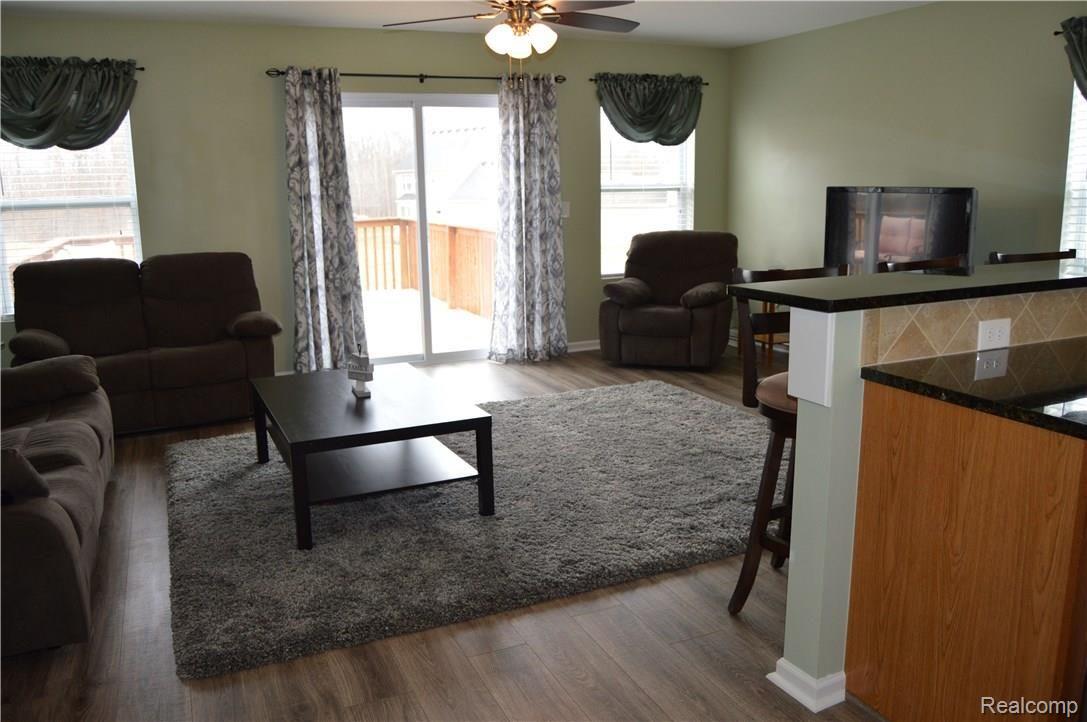 762 Dewars Street Howell, MI 48843 - Photo 4 of 23 Living Room.jpg
