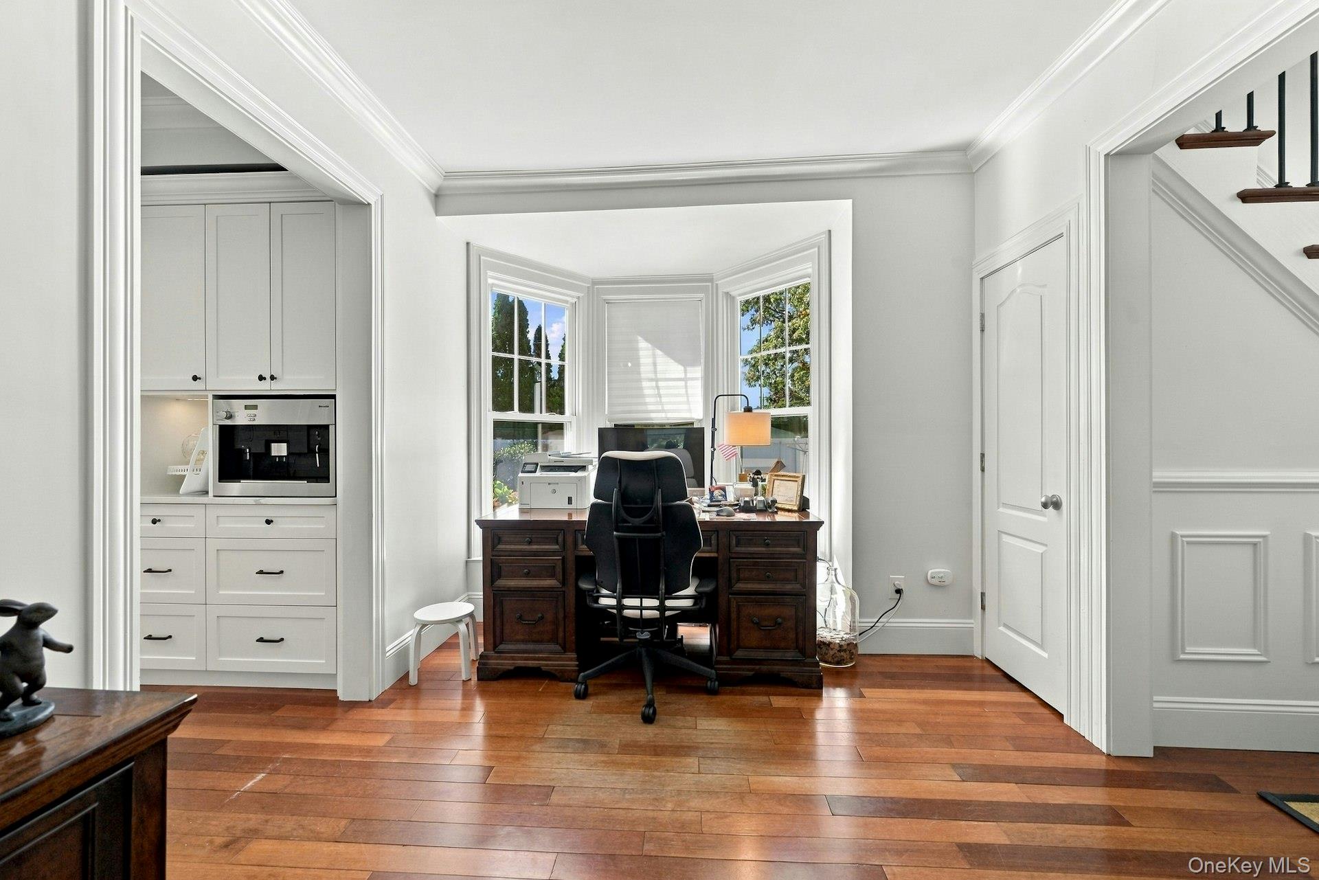 354 Middle Road Bayport, NY 11705 - Photo 16 of 41 Gallery Image 16