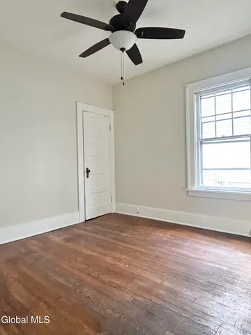 $1,900 | 1204 19th Street, Unit 1, Watervliet, NY 12189