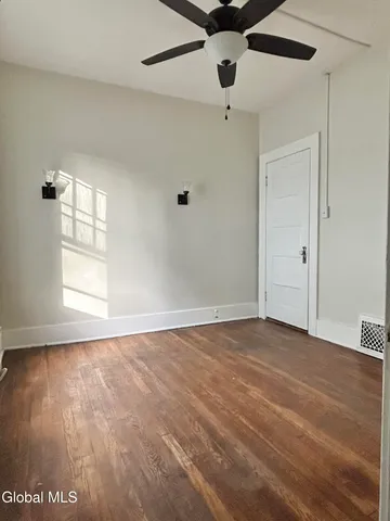 $1,900 | 1204 19th Street, Unit 1, Watervliet, NY 12189