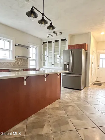 $1,900 | 1204 19th Street, Unit 1, Watervliet, NY 12189